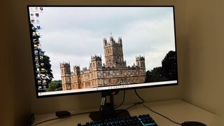 Delivers speed and versatility with its 32-inch 4K Tandem OLED panel and dual-refresh modes