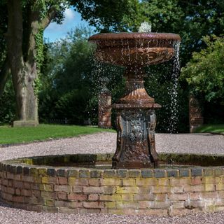 How to install a net for your water feature 