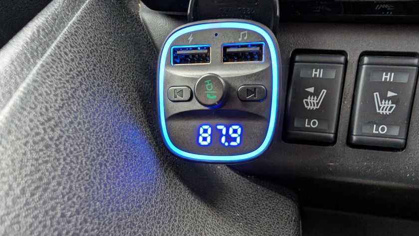 lencent fm transmitter inside a nissan leaf cockpit