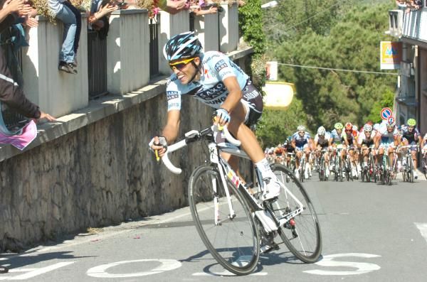 Alberto Contador (Saxo Bank-SunGard) makes his move