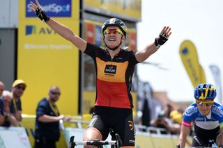 Jolien D'hoore wins Women's Tour 2015 stage two