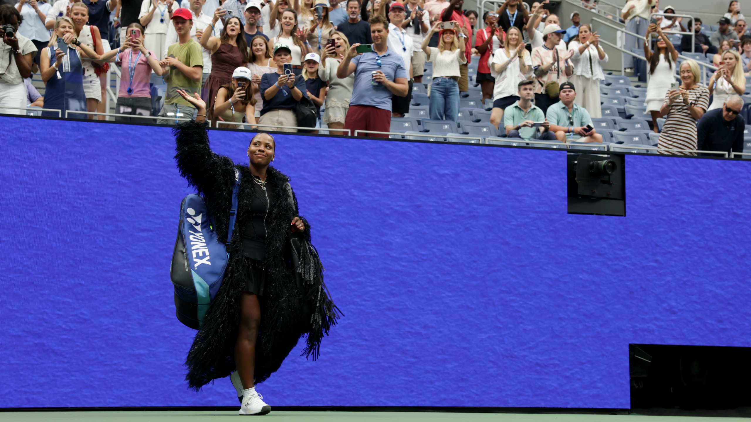 Taylor Townsend wore an all-black outfit during her final 2026 US Open match
