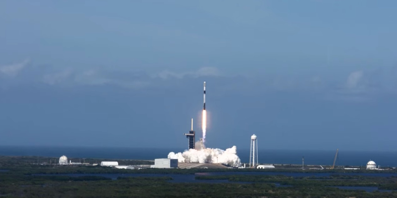A SpaceX Falcon 9 rocket launches 49 Starlink internet satellites to orbit on Feb. 3, 2022.