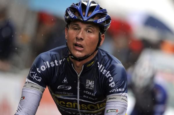 The expression on Johnny Hoogerland's face tells exactly how stage 1 was for the Vacansoleil rider.