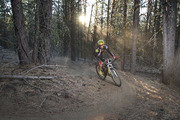 Evan Plews in the High Cascades 100