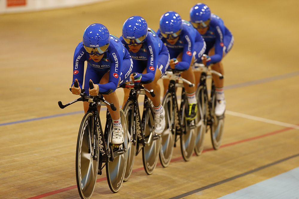 Italy's women's team pursuit squad