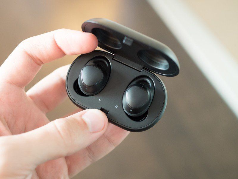 Samsung Gear IconX 2018 headphones
