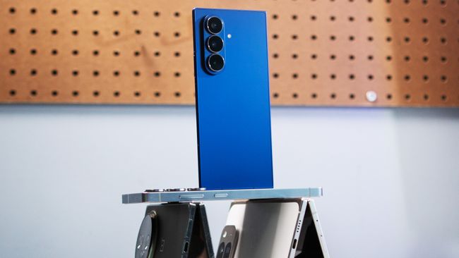 Galaxy Z Fold 8 только что «засветился» в магазине Samsung — и цена в США тоже утекла в сеть