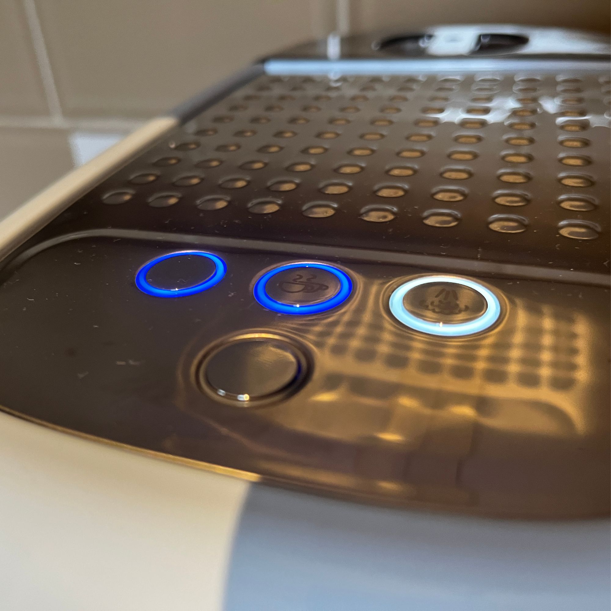 Smeg Cold Brew Espresso Coffee Machine buttons