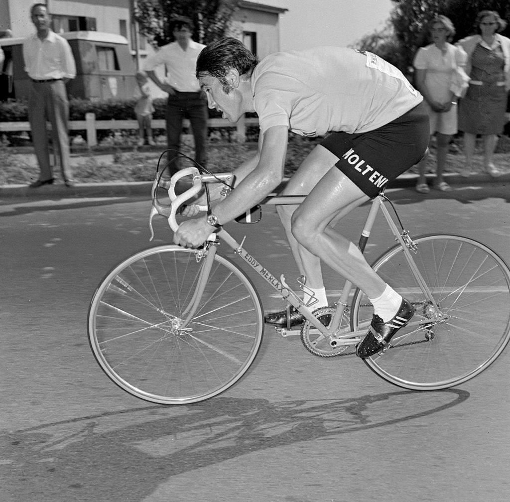 Eddy Merckx in the yellow leader&rsquo;s jersey &ndash; and Adidas cycling shoes &ndash; en route to his third Tour de France victory in 1971