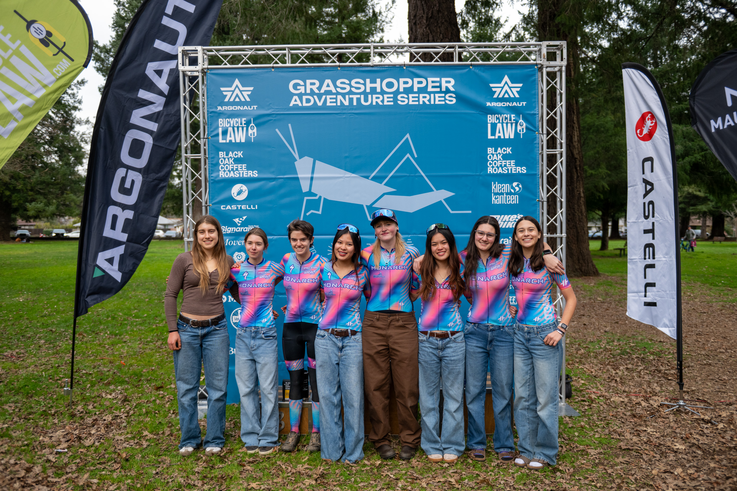 Monarch Racing Team arrasó en el podio femenino junior U19