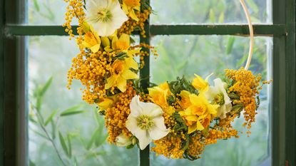 spring wreath ideas from Dobbies