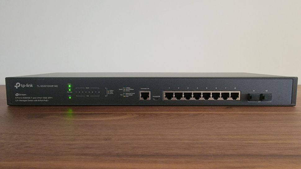 TP-Link TL-SG3210XH-M2 front