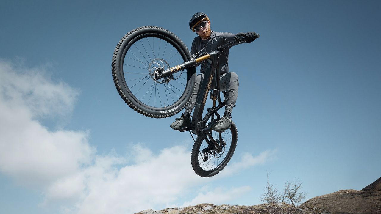 STRICTLY EMBARGOED UNTIL 3RD JULY 2024, 09:00 CEST/08:00 BST/DJI Launches two new eMTBS under Amflow brand
