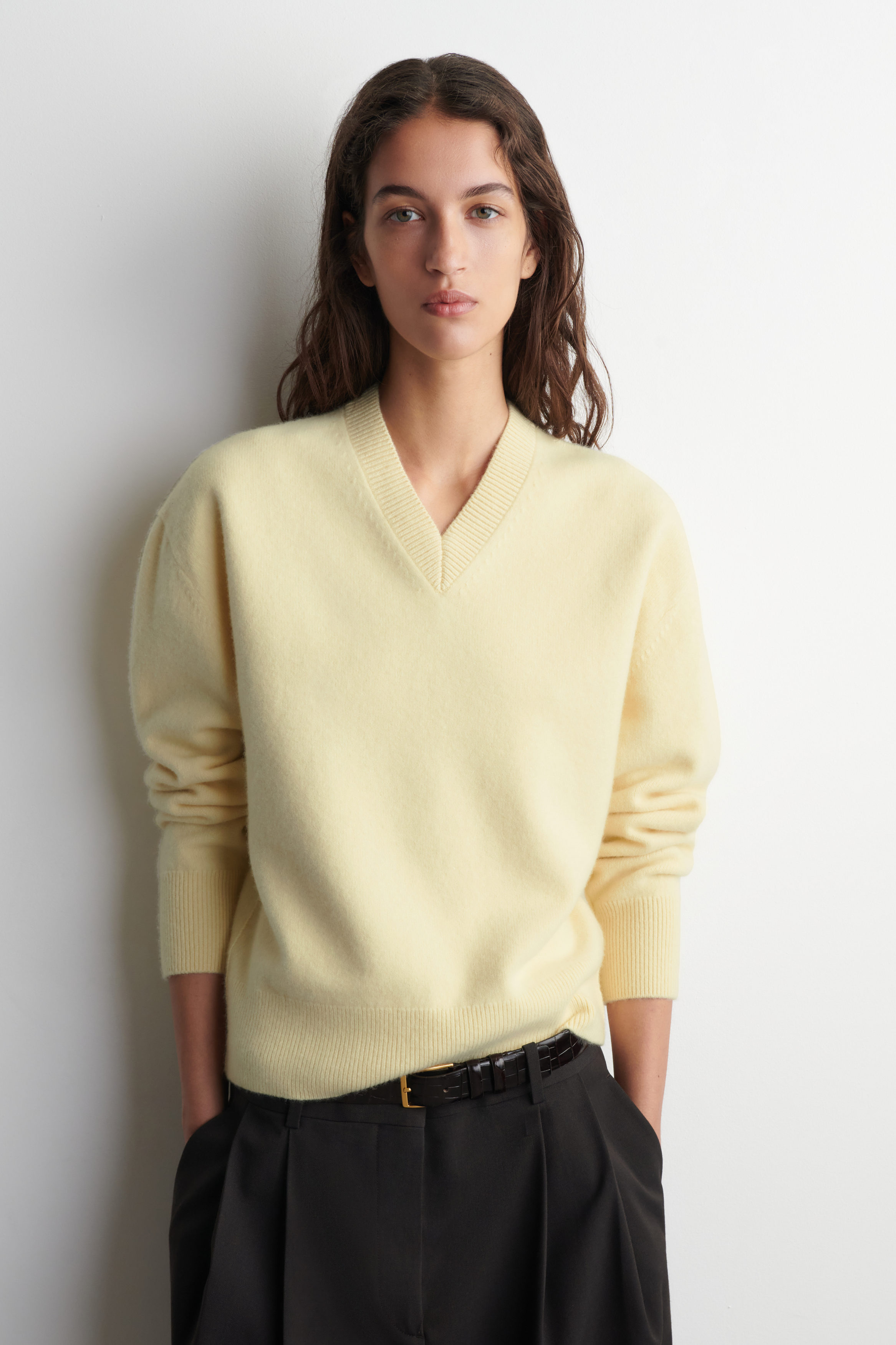 Rounded Wool V-Neck Jumper