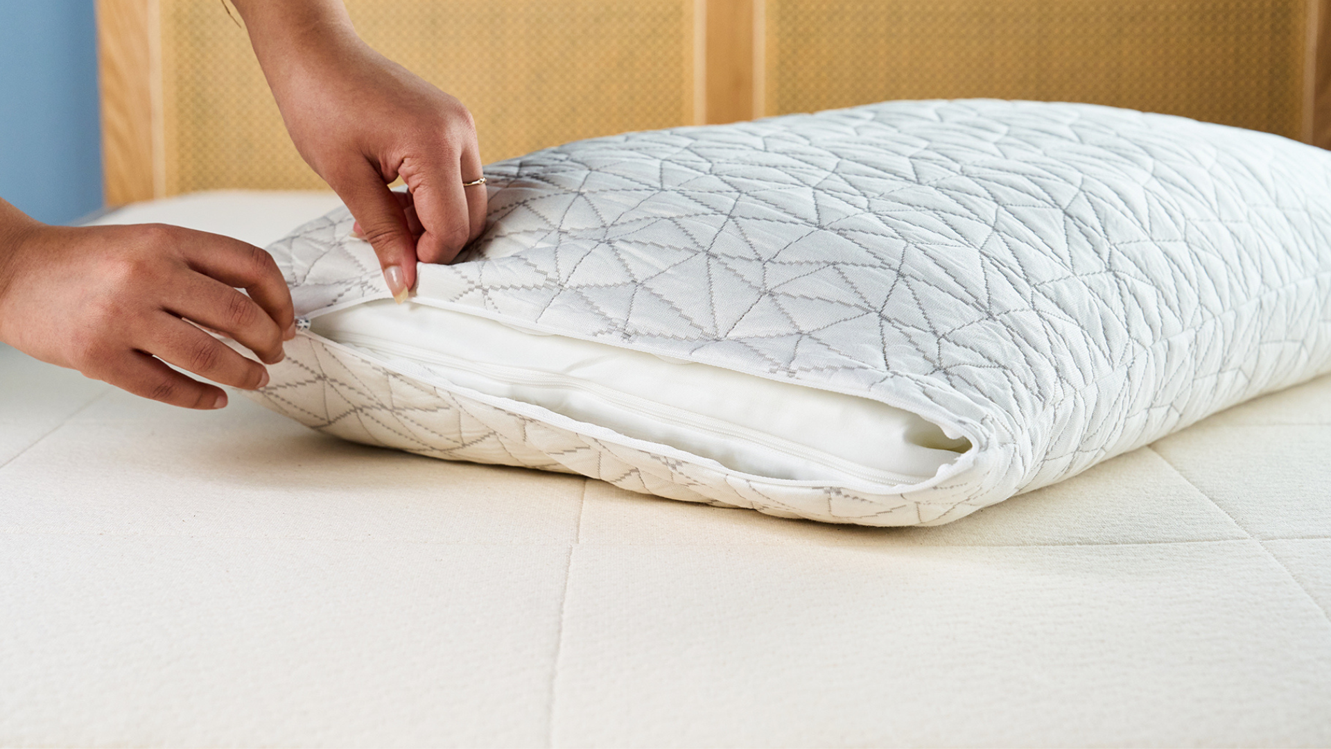 Coop Original Adjustable Pillow