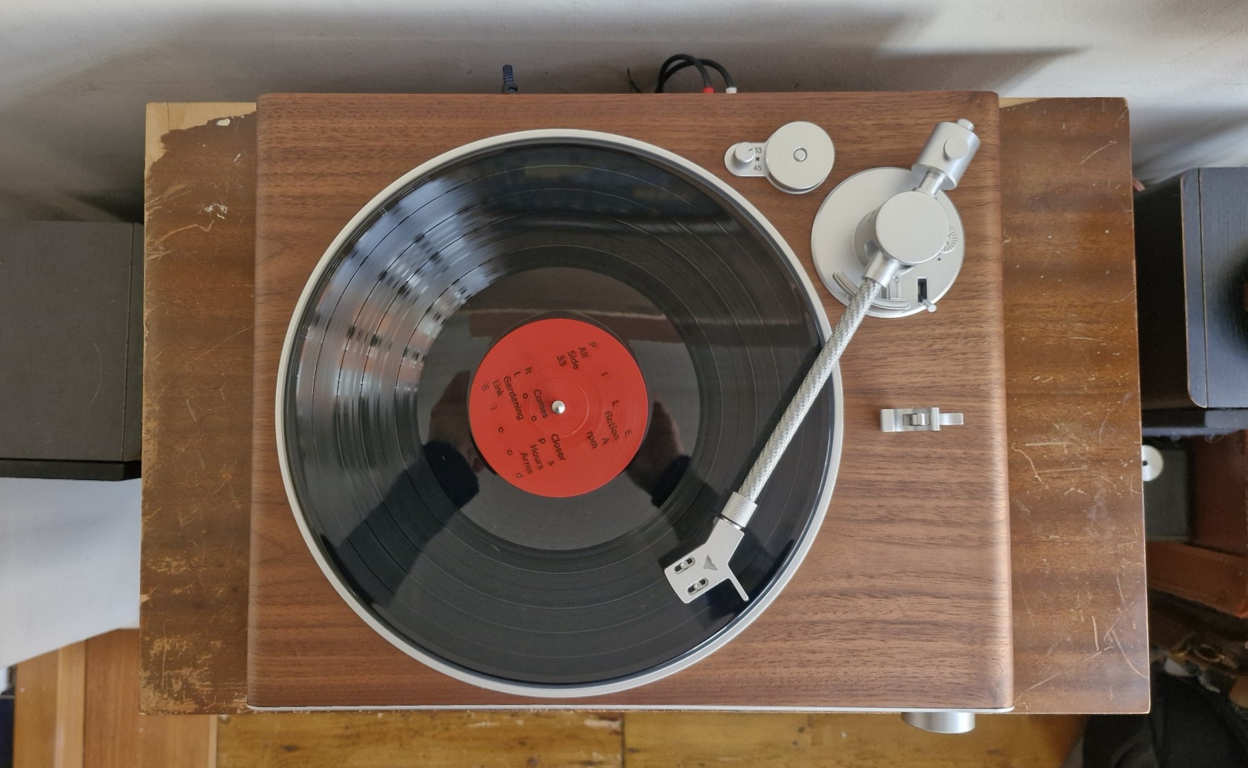 Victrola Stream Sapphire turntable bird's eye veiw