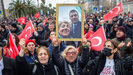 Istanbul residents protest arrest of Mayor Ekrem Imamoglu