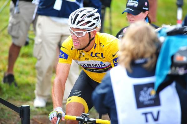 Thor Hushovd (Garmin-Cervelo) suffered but put in a fine ride to retain yellow.
