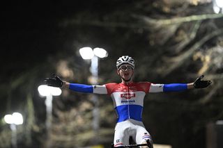 Superprestige Diegem: Tibor Del Grosso claims back-to-back victories as rivals Joran Wyseure and Thibau Nys crash in the sand pit