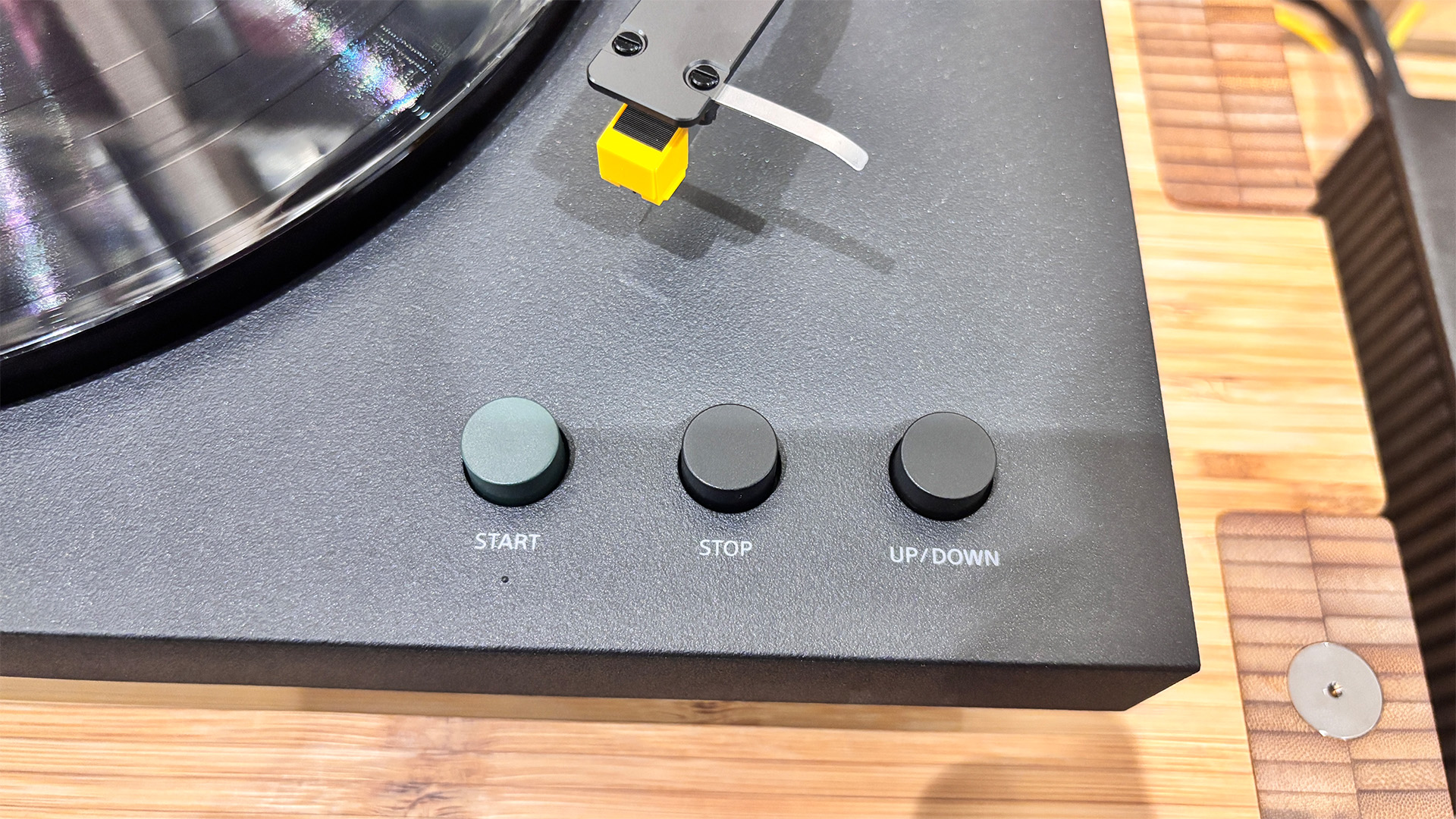 Sony PS-LX5BT Bluetooth turntable, detail of control buttons and headshell
