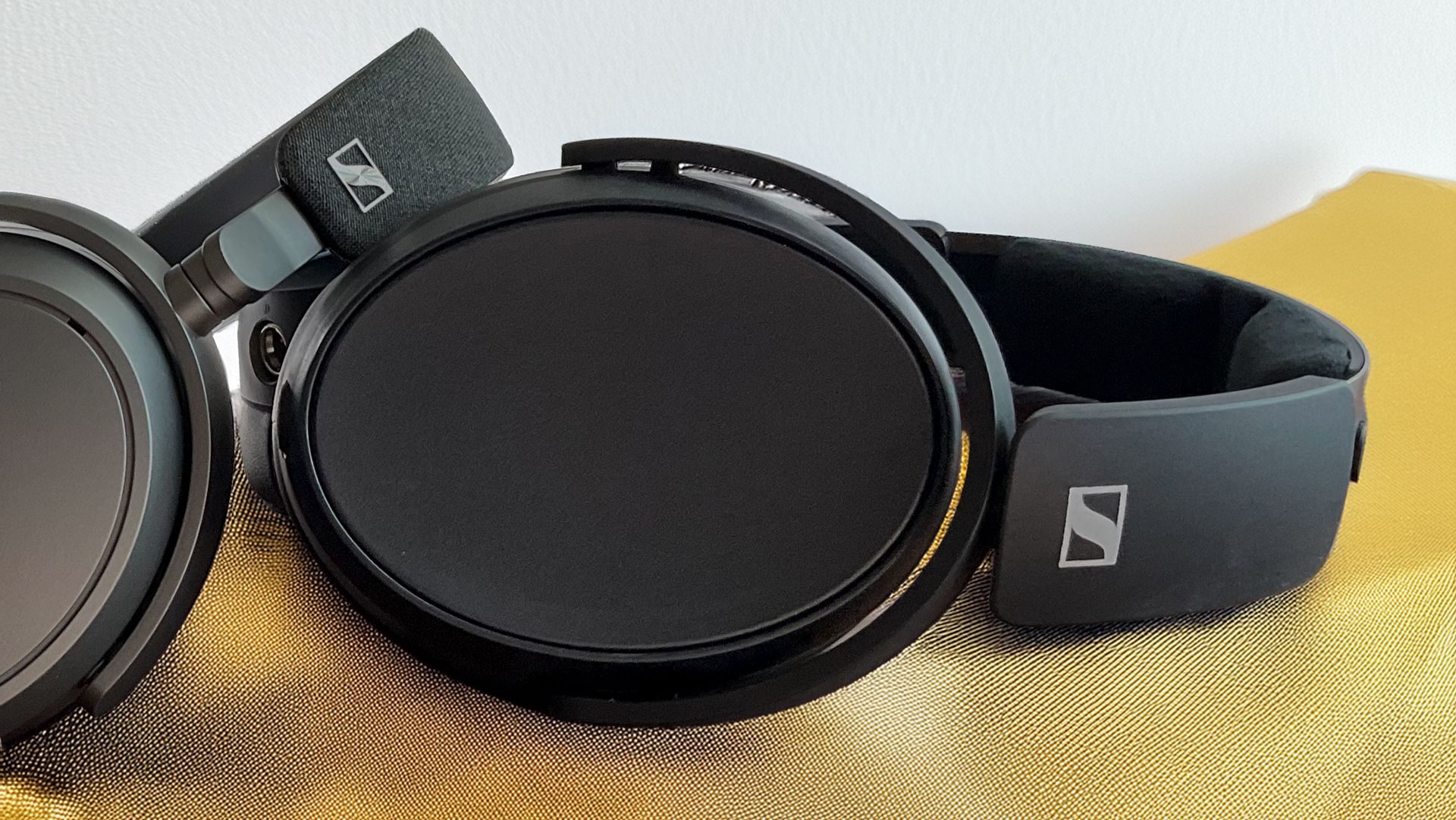 whathifi.com - Jez Ford - Sennheiser HD 480 Pro REVIEW