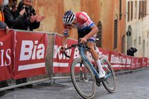 Mathieu van der Poel uses budget-spec Aeroad CF SL for Strade Bianche win