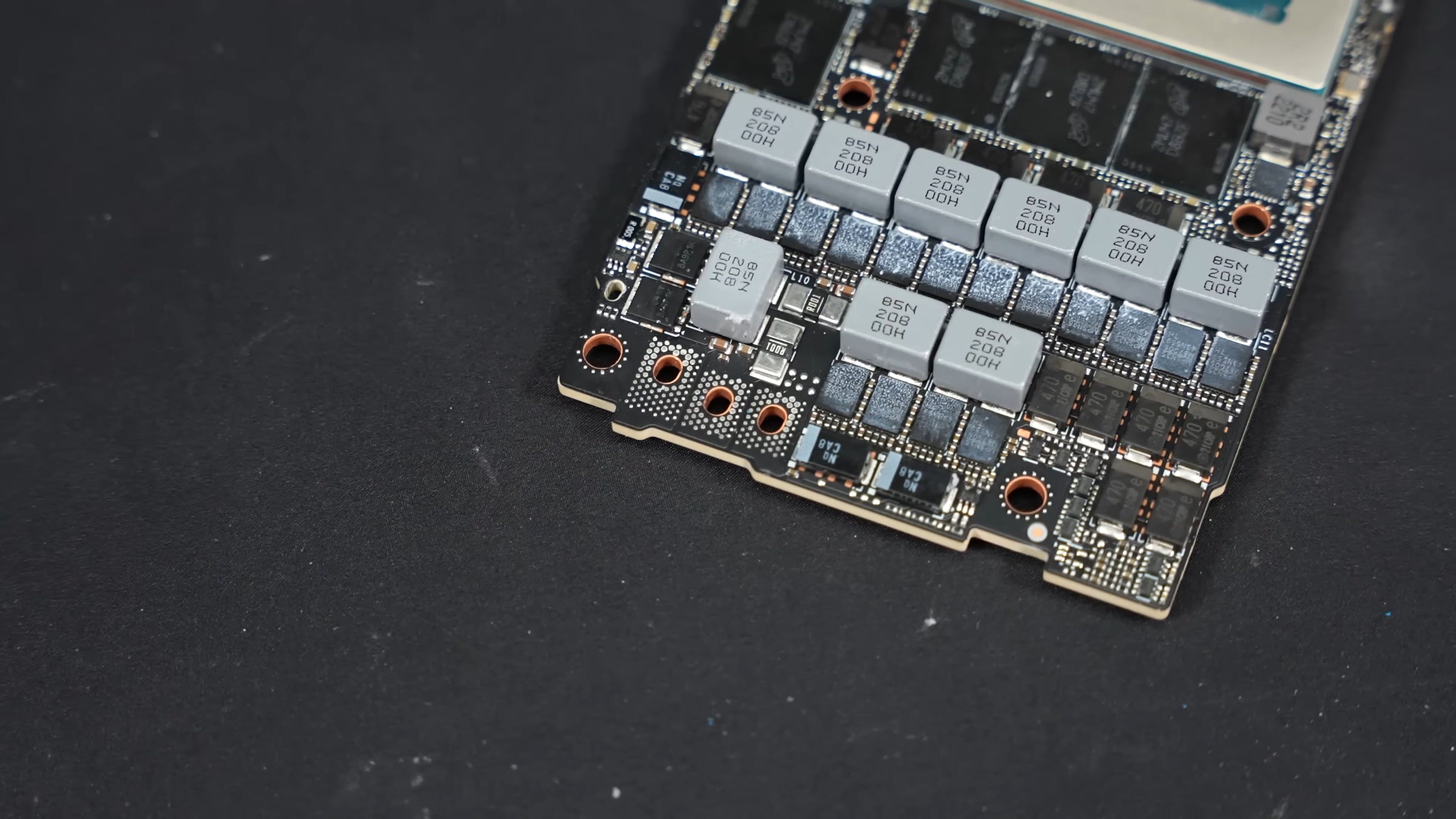 The contact points enabling the dual 12VHPWR power connectors RTX Titan Ada prototype