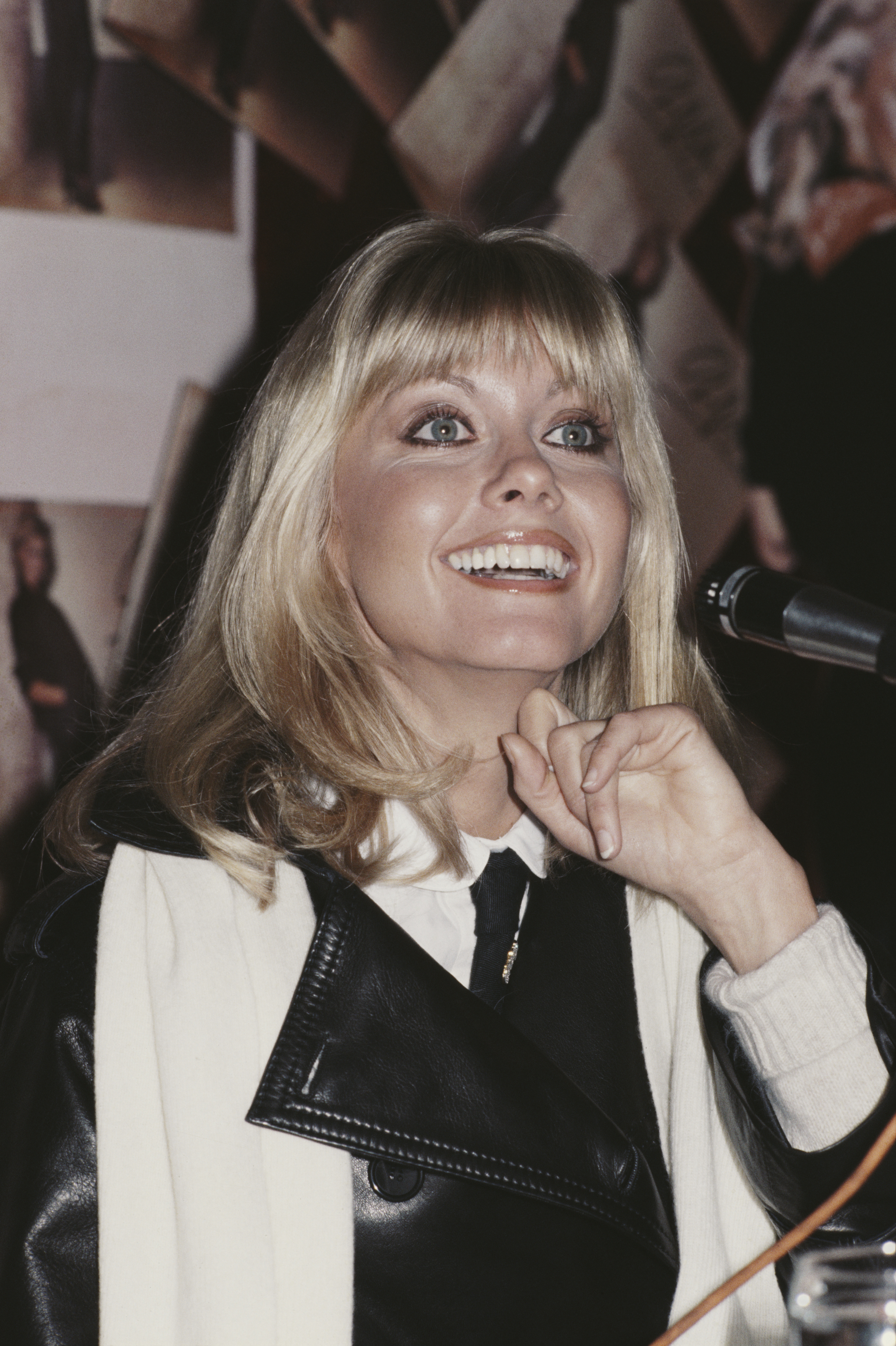 Olivia Newton John with mauve, glossy lips and brown eyeshadow in 1978