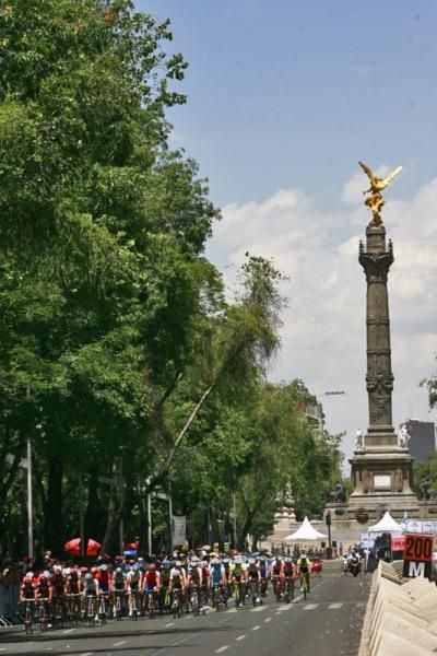 Mexico City's angel watches over the race.