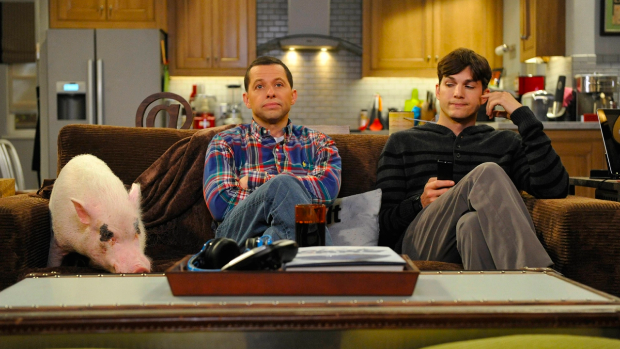 Jon Cryer and Ashton Kutcher in Two and a half Men
