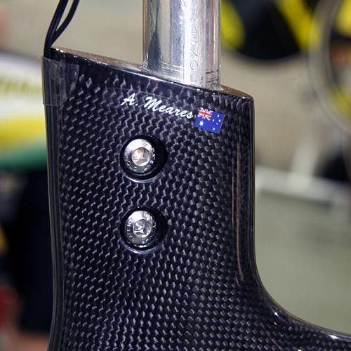 Subtle naming on the seat tube.