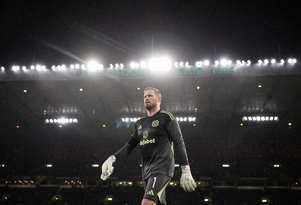 Kasper Schmeichel of Celtic leaves the pitch at half-time during the UEFA Europa League 2025/26 League Phase MD6 match between Celtic FC and AS Roma at Celtic Park