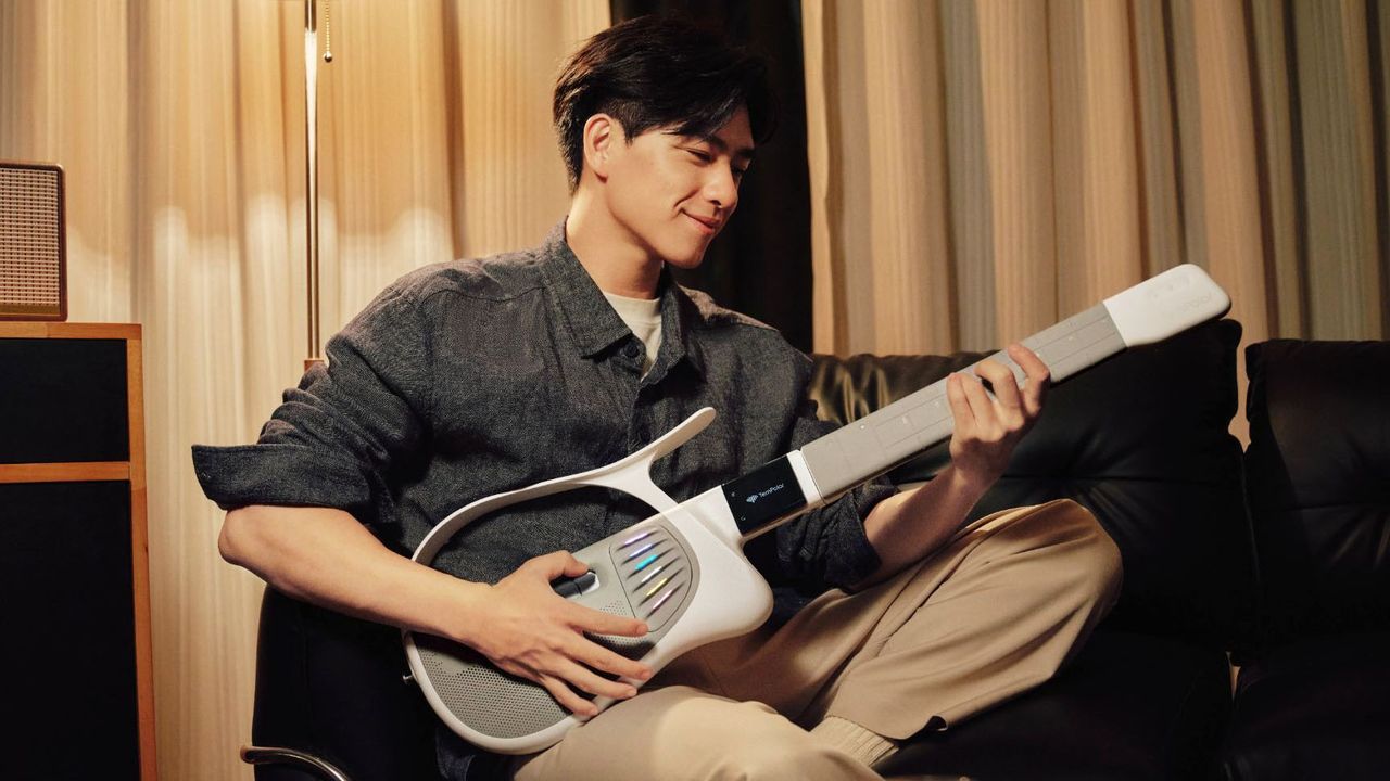 A lot of musicians will be infuriated by this 'world's first generative AI guitar', but I think its automatic tabulation and learning features sound genuinely smart — but only if the AI's ethical