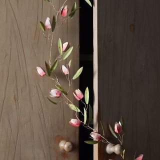 Tulip Iron Garland