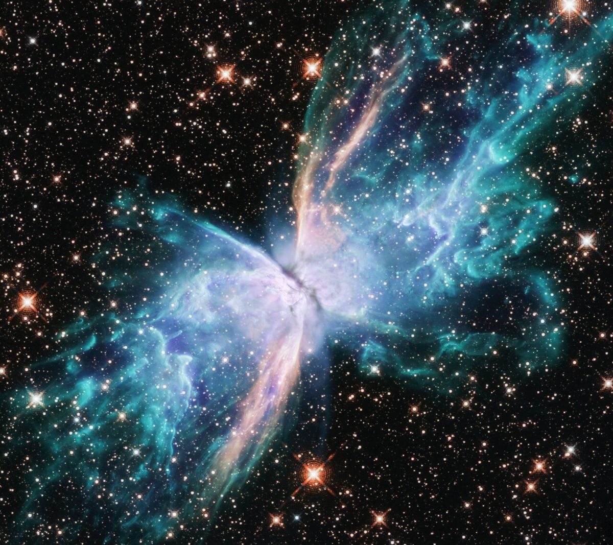 Behold! Hubble telescope catches stunning photos of planetary nebula ...