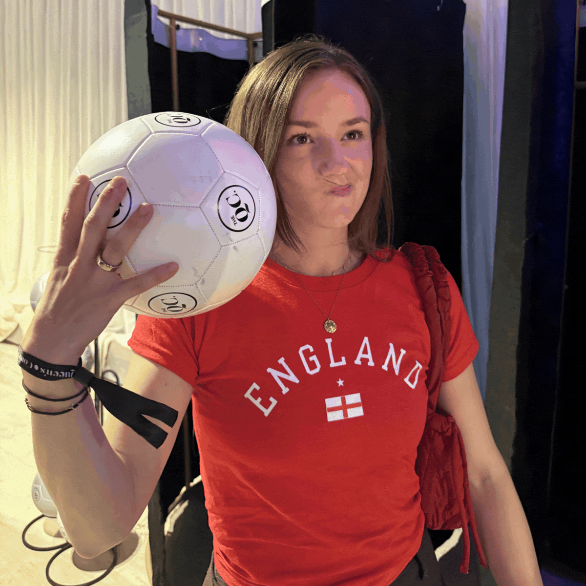 Ally Head testing the Oura Ring 5 during the England vs Argentina semi final