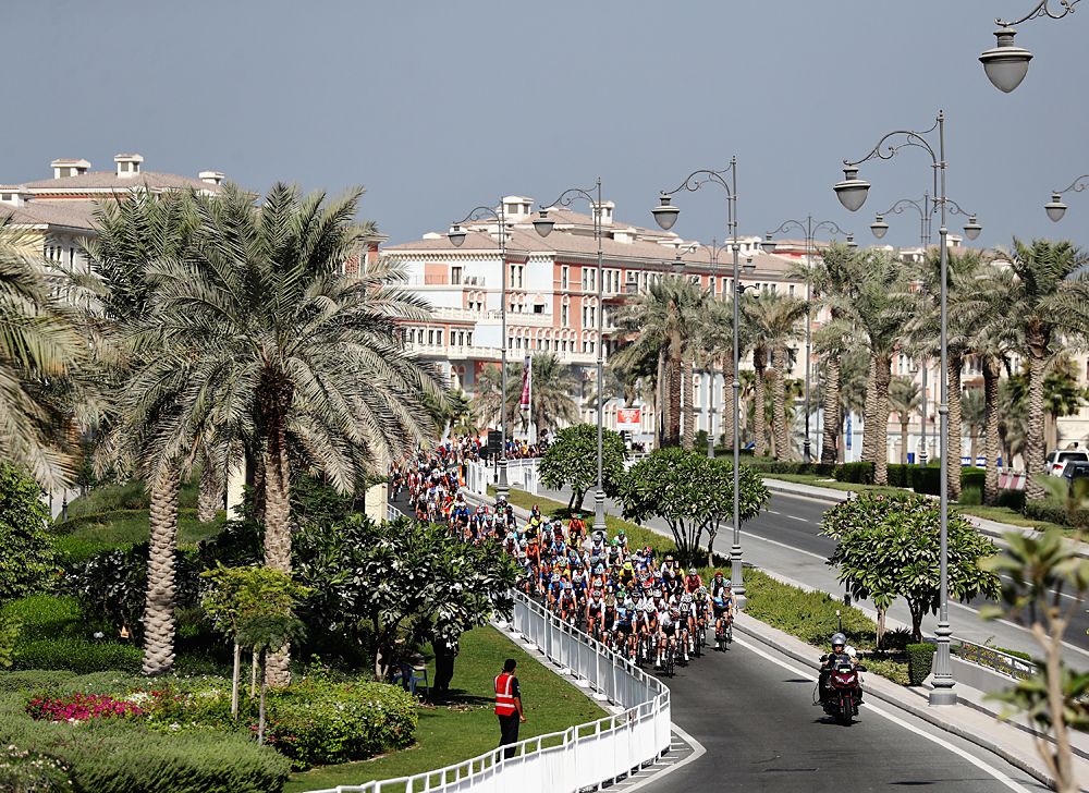 The elite women's road race gets underway in Doha