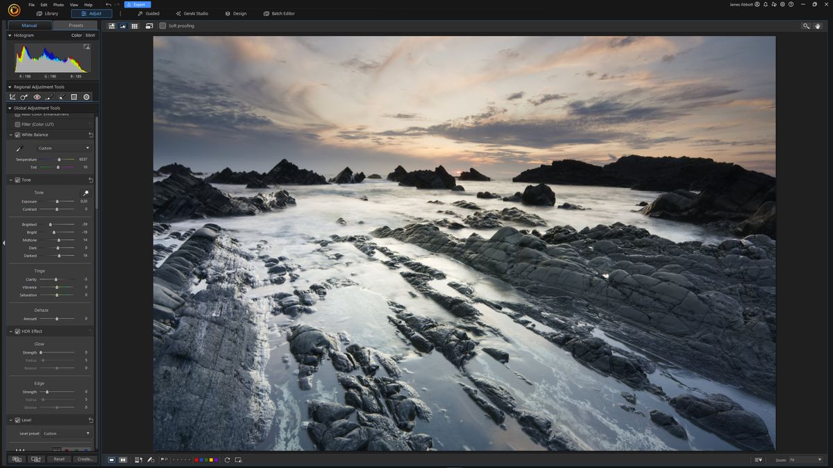 Screenshot of the Cyberlink PhotoDirector 365 image editing software on Windows