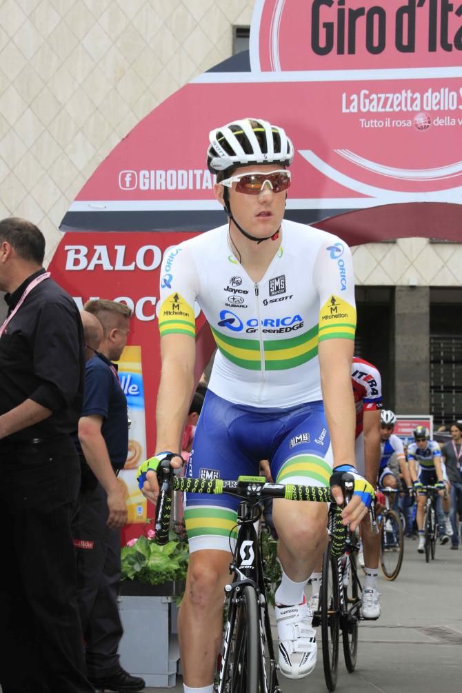 Luke Durbridge heads to the Giro sign-on board a couple of days into his first grand tour assualt