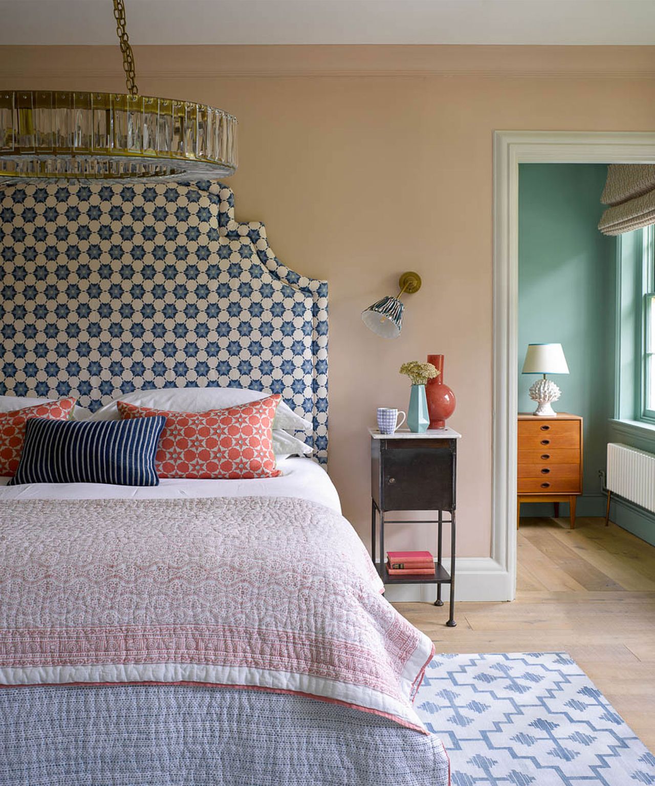 5 Outdated Lighting Trends Designers Say To Avoid Homes And Gardens 5 Outdated Lighting Trends Designers Say To Avoid Homes And Gardens