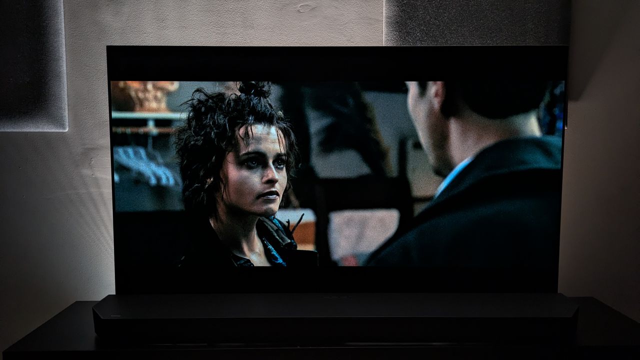 A shot Marla from Fight Club 4K Blu-ray on LG G5 OLED. The 4K Blu-ray shows Marla has had marks on her face digitally removed which are present in the HD Disney stream