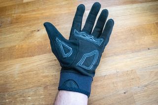 A black Galibier Ardennes gloves showing the sillicone palm grip