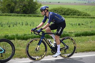 Veenendaal Classic: two weeks after quitting Giro d'Italia injured, Matteo Moschetti back on the winner's podium