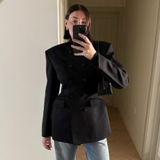 @sarahlouiseblythe a double-breasted collarless blazer and jeans. 