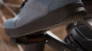 best flat bike pedals for commuting