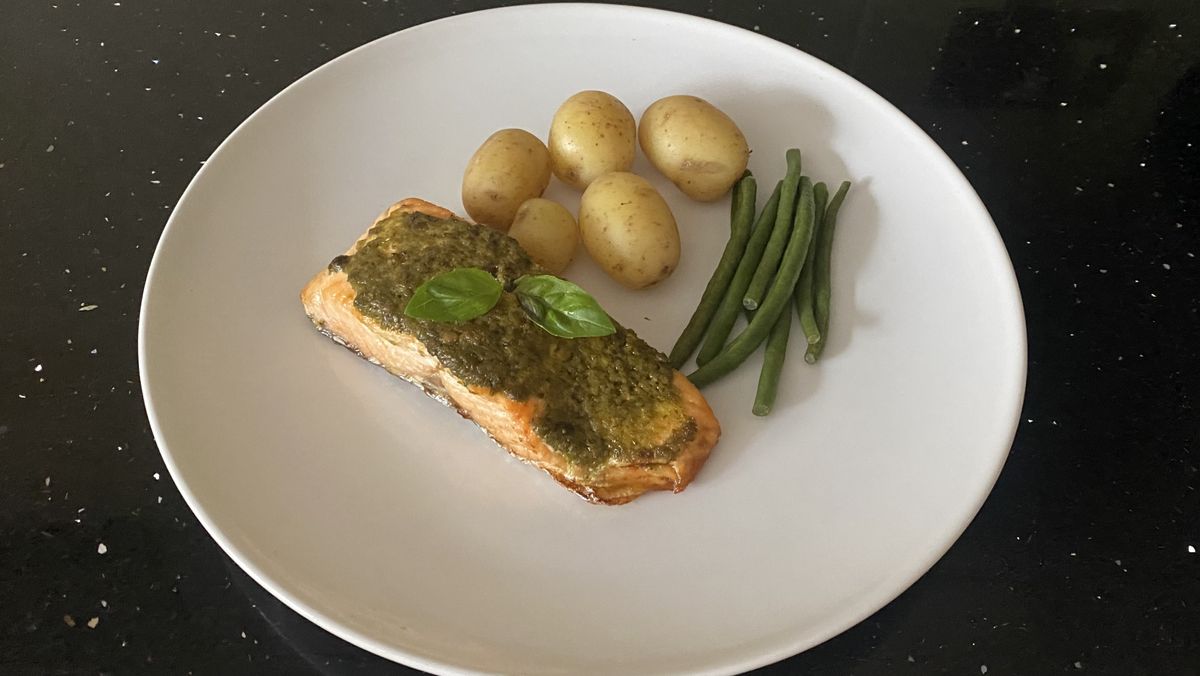 How to cook salmon in an air fryer | TechRadar