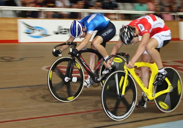 Maddison Hammond takes Matthew Glaetzer (SA) at the line