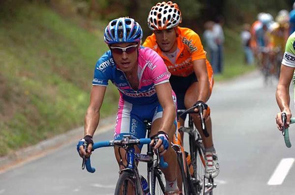 Damiano Cunego (Lampre) showing himself at the front