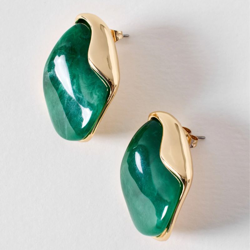 gold and emerald earrings